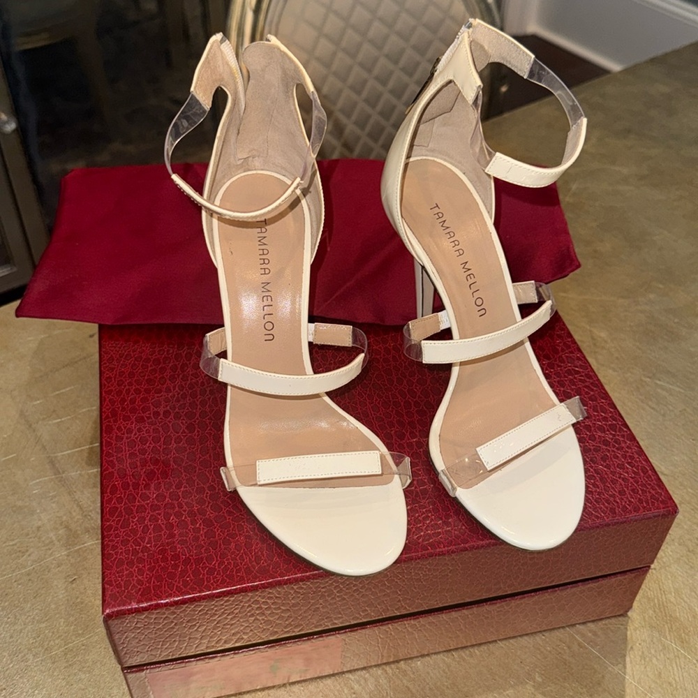 Women's heels
Designer